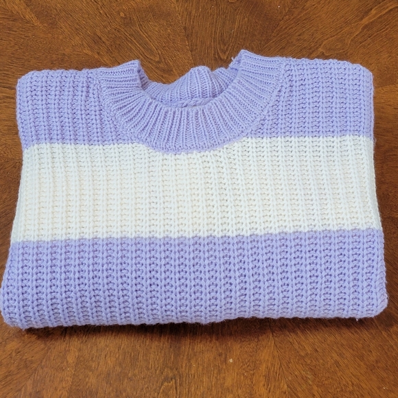 Jessica Simpson Sweaters - Lavender & Cream Jessica Simpson Sweater